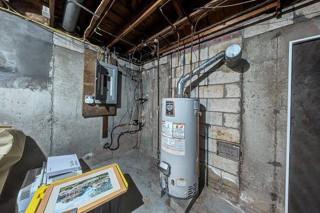 34 Schofield Dr, Franklin, MA 02038