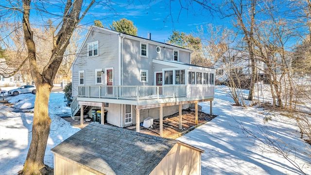 34 Schofield Dr, Franklin, MA 02038