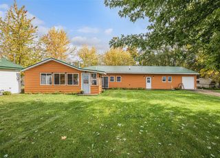 53027 Twin Lakes Road, Dowagiac, MI 49047