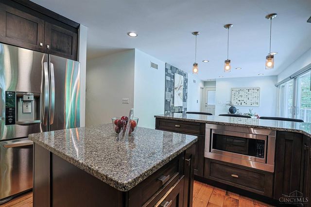 8702 Appleknoll Lane, Sycamore Twp, OH 45236