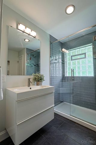 8702 Appleknoll Lane, Sycamore Twp, OH 45236