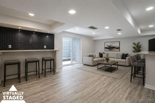 8702 Appleknoll Lane, Sycamore Twp, OH 45236