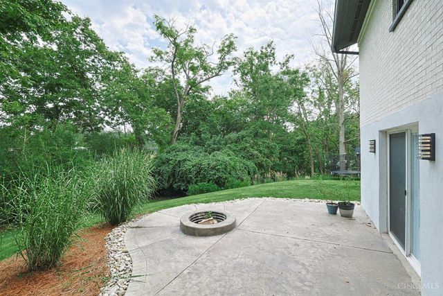 8702 Appleknoll Lane, Sycamore Twp, OH 45236