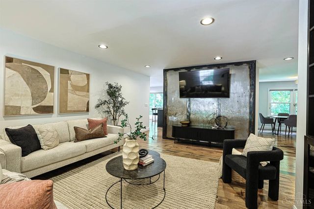 8702 Appleknoll Lane, Sycamore Twp, OH 45236