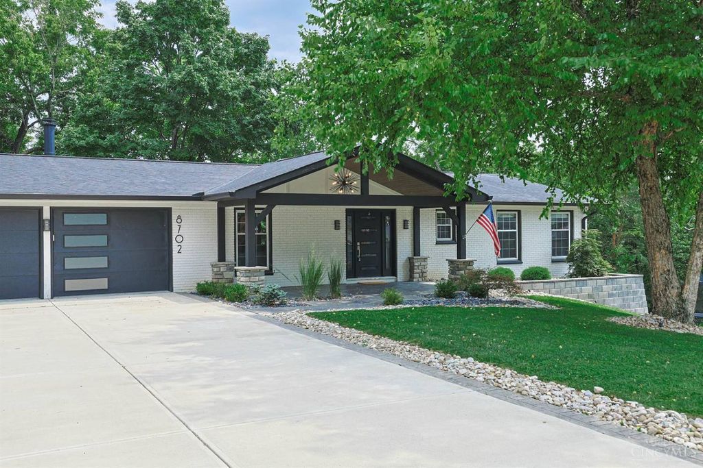 8702 Appleknoll Lane, Sycamore Twp, OH 45236
