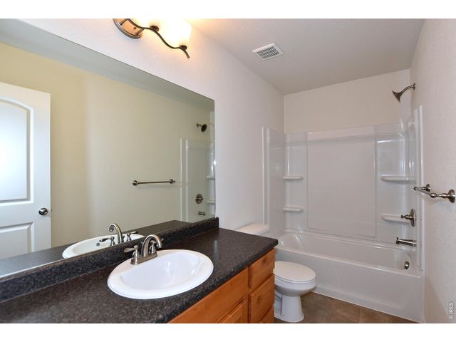 5020 Tangerine St, Johnstown, CO 80534