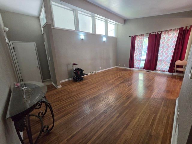3802 W DEL SIENNO ST, Wichita, KS 67203