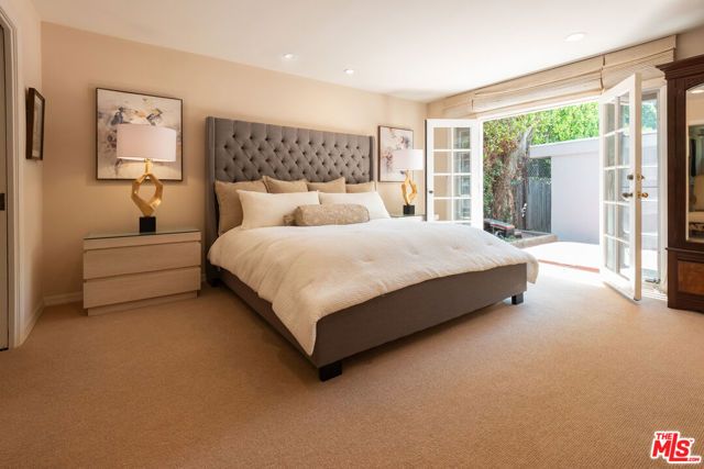 1833 Courtney Avenue, Los Angeles, CA 90046