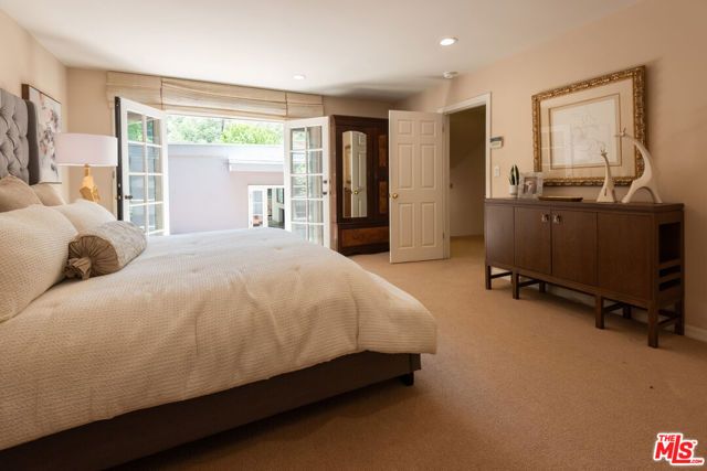 1833 Courtney Avenue, Los Angeles, CA 90046