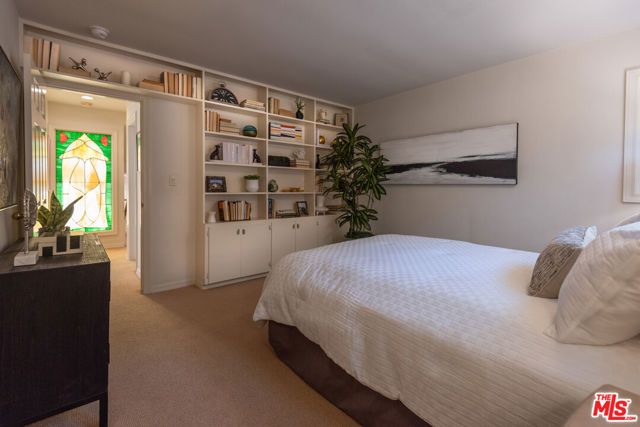 1833 Courtney Avenue, Los Angeles, CA 90046