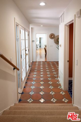 1833 Courtney Avenue, Los Angeles, CA 90046
