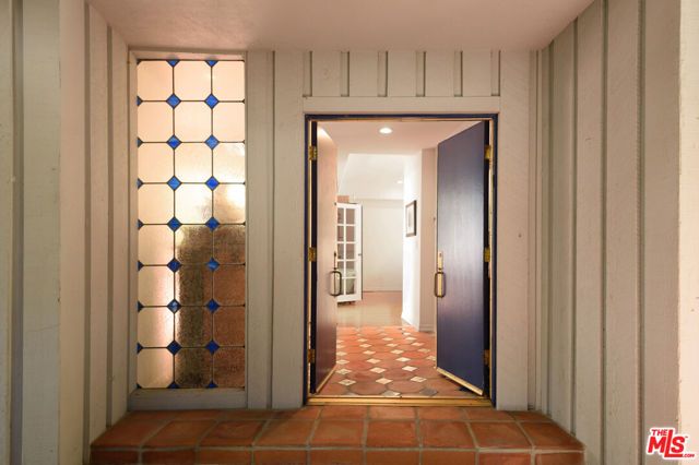 1833 Courtney Avenue, Los Angeles, CA 90046