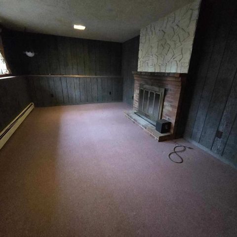 116 Alandale Ave, Brockton, MA 02301