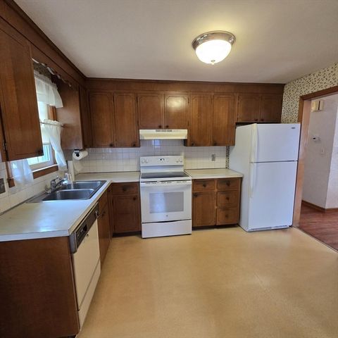 116 Alandale Ave, Brockton, MA 02301