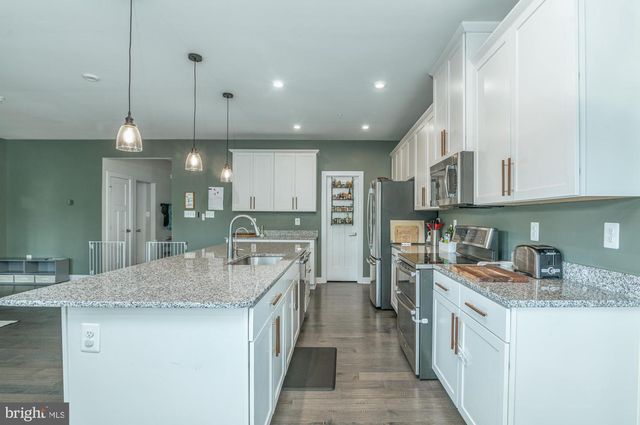405 POTOMAC VIEW PKWY, Brunswick, MD 21716