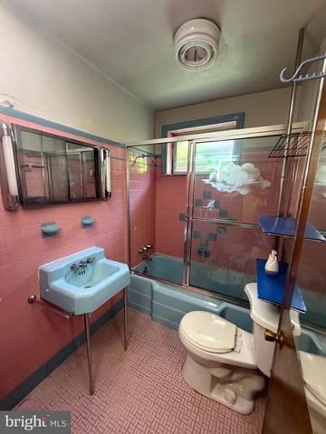 2121 MIFFLIN, Philadelphia, PA 19145