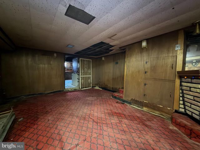 2121 MIFFLIN, Philadelphia, PA 19145