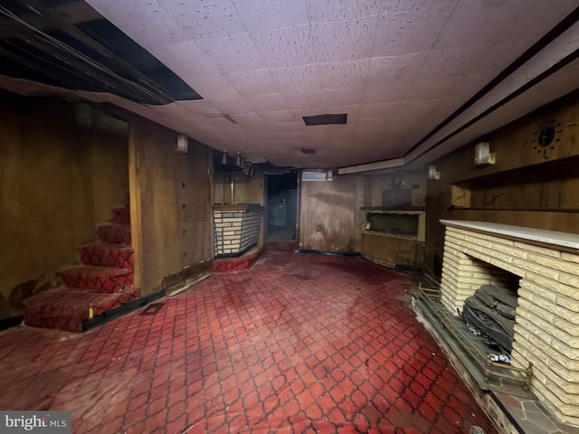 2121 MIFFLIN, Philadelphia, PA 19145