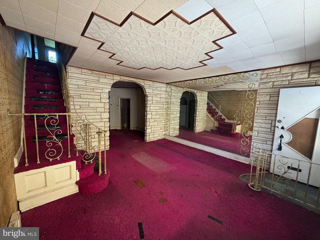 2121 MIFFLIN, Philadelphia, PA 19145