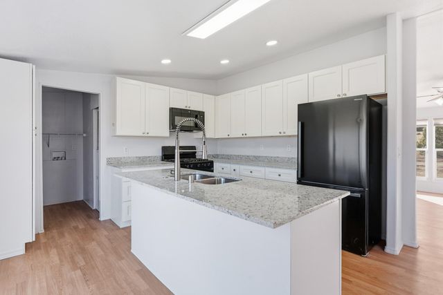 71 Inspiration Lane, Edgewood, NM 87015