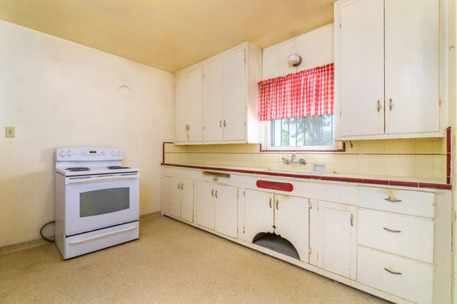 784 E Lincoln Avenue, Fresno, CA 93725