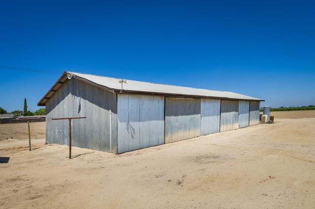 784 E Lincoln Avenue, Fresno, CA 93725