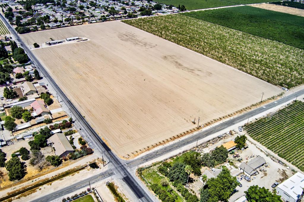 784 E Lincoln Avenue, Fresno, CA 93725