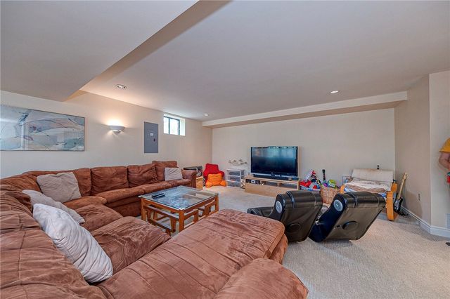 114 Northbrook Dr, Pine Twp, PA 15044