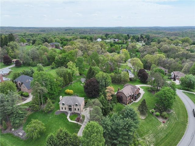 114 Northbrook Dr, Pine Twp, PA 15044