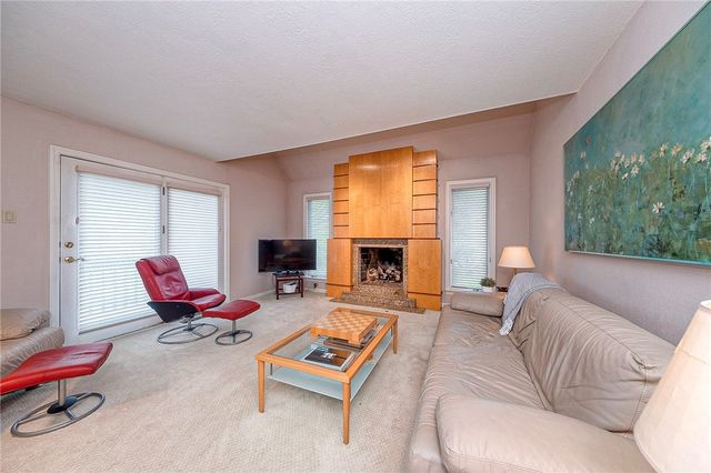 114 Northbrook Dr, Pine Twp, PA 15044