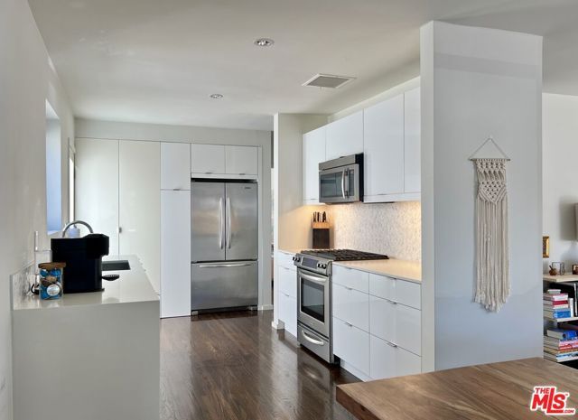 3865 Lyceum Avenue, Los Angeles, CA 90066