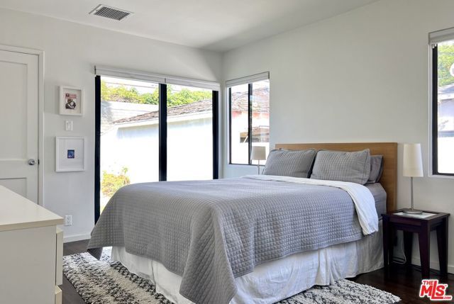 3865 Lyceum Avenue, Los Angeles, CA 90066