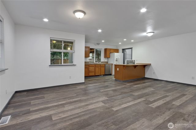 20121 115th Street E, Bonney Lake, WA 98391