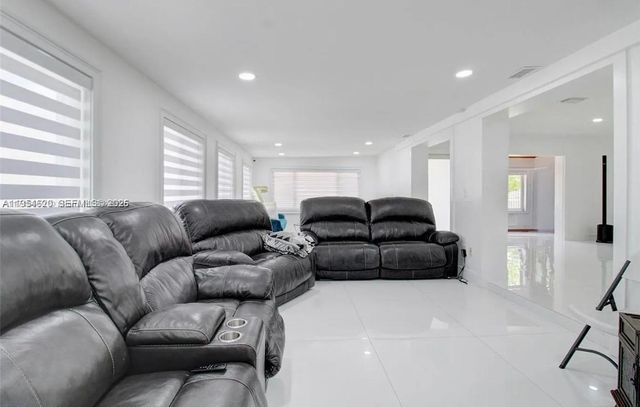 1470 SW 73rd Pl, Miami, FL 33144