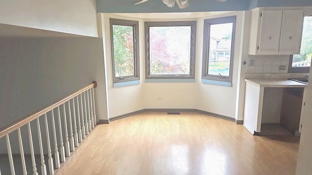8543 Carriage Lane, Tinley Park, IL 60487