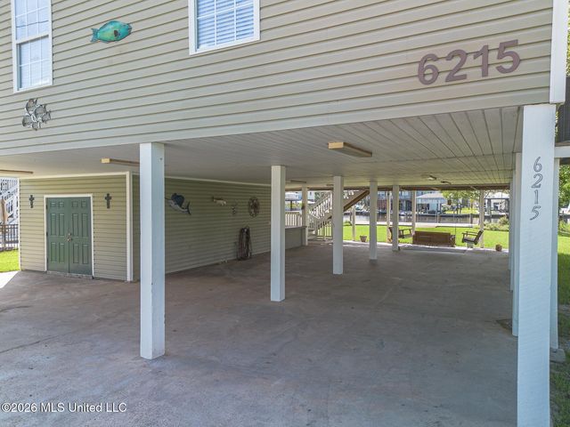 6215 Shawnee Street, Kiln, MS 39556