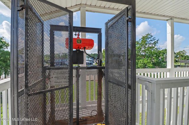 6215 Shawnee Street, Kiln, MS 39556