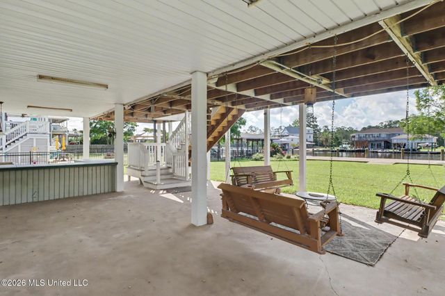 6215 Shawnee Street, Kiln, MS 39556