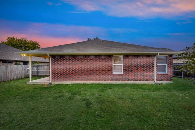 548 Asbury Drive, Saginaw, TX 76179