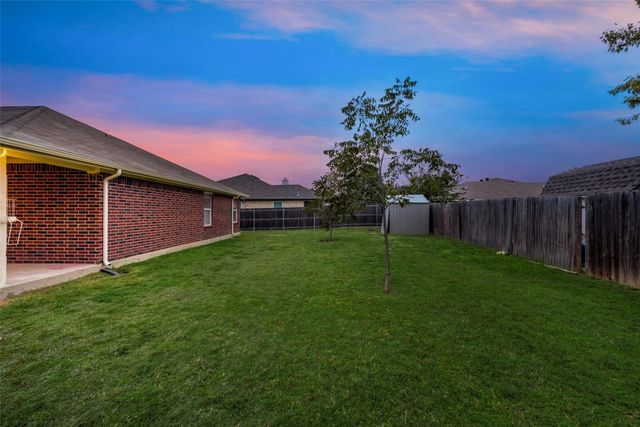 548 Asbury Drive, Saginaw, TX 76179
