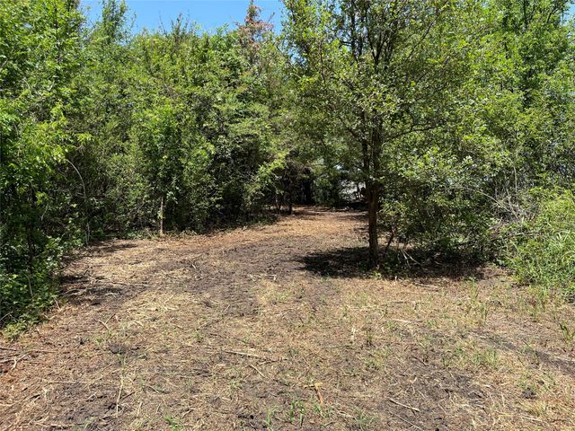 910 Kentucky Town Road, Whitewright, TX 75491