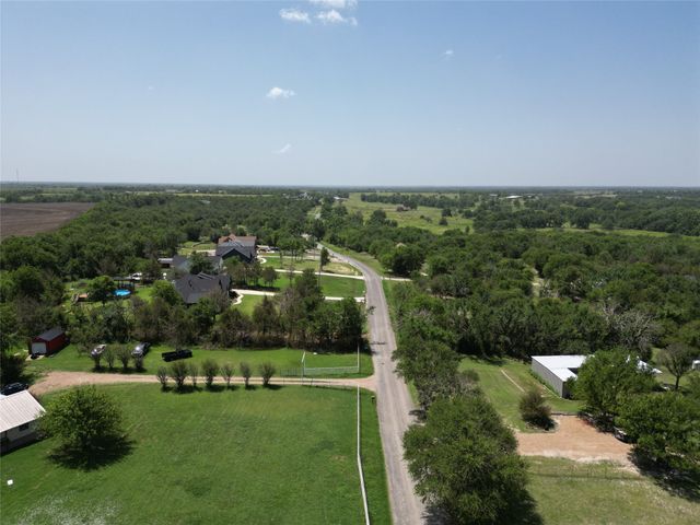 910 Kentucky Town Road, Whitewright, TX 75491