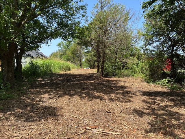 910 Kentucky Town Road, Whitewright, TX 75491