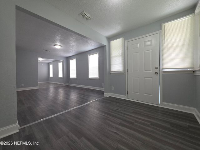 4910 WALCOTT Avenue, Jacksonville, FL 32209