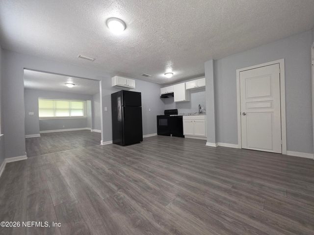 4910 WALCOTT Avenue, Jacksonville, FL 32209