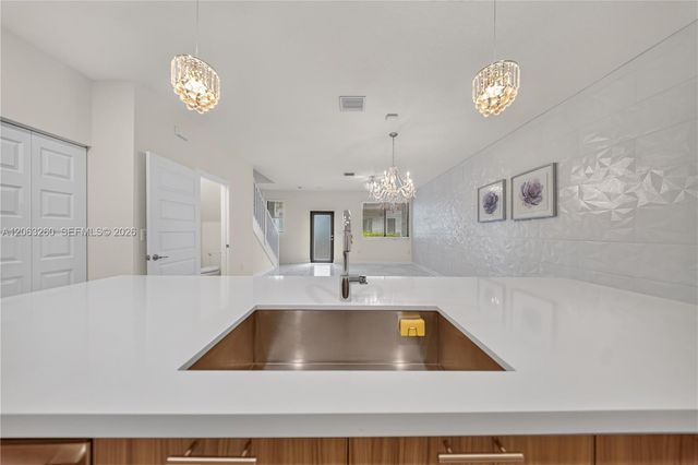 4745 NW 83rd Parkway, Doral, FL 33166