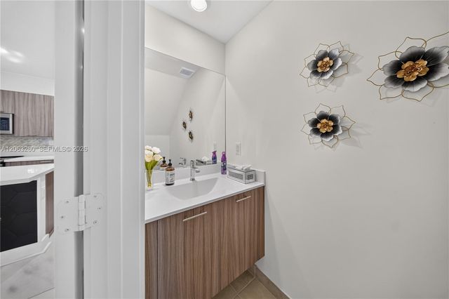 4745 NW 83rd Parkway, Doral, FL 33166