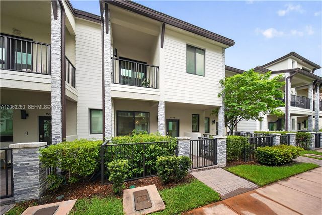 4745 NW 83rd Parkway, Doral, FL 33166