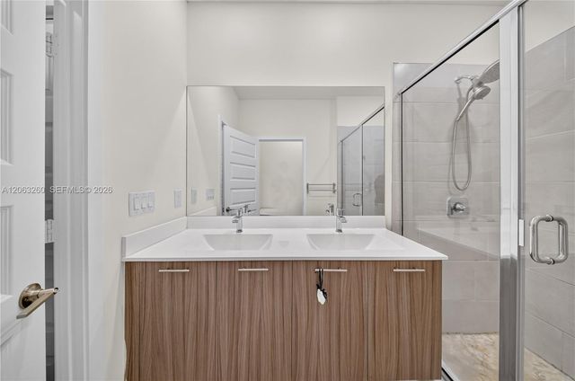 4745 NW 83rd Parkway, Doral, FL 33166