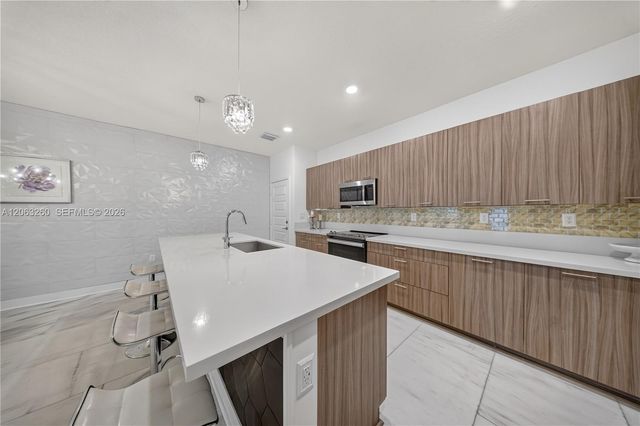 4745 NW 83rd Parkway, Doral, FL 33166